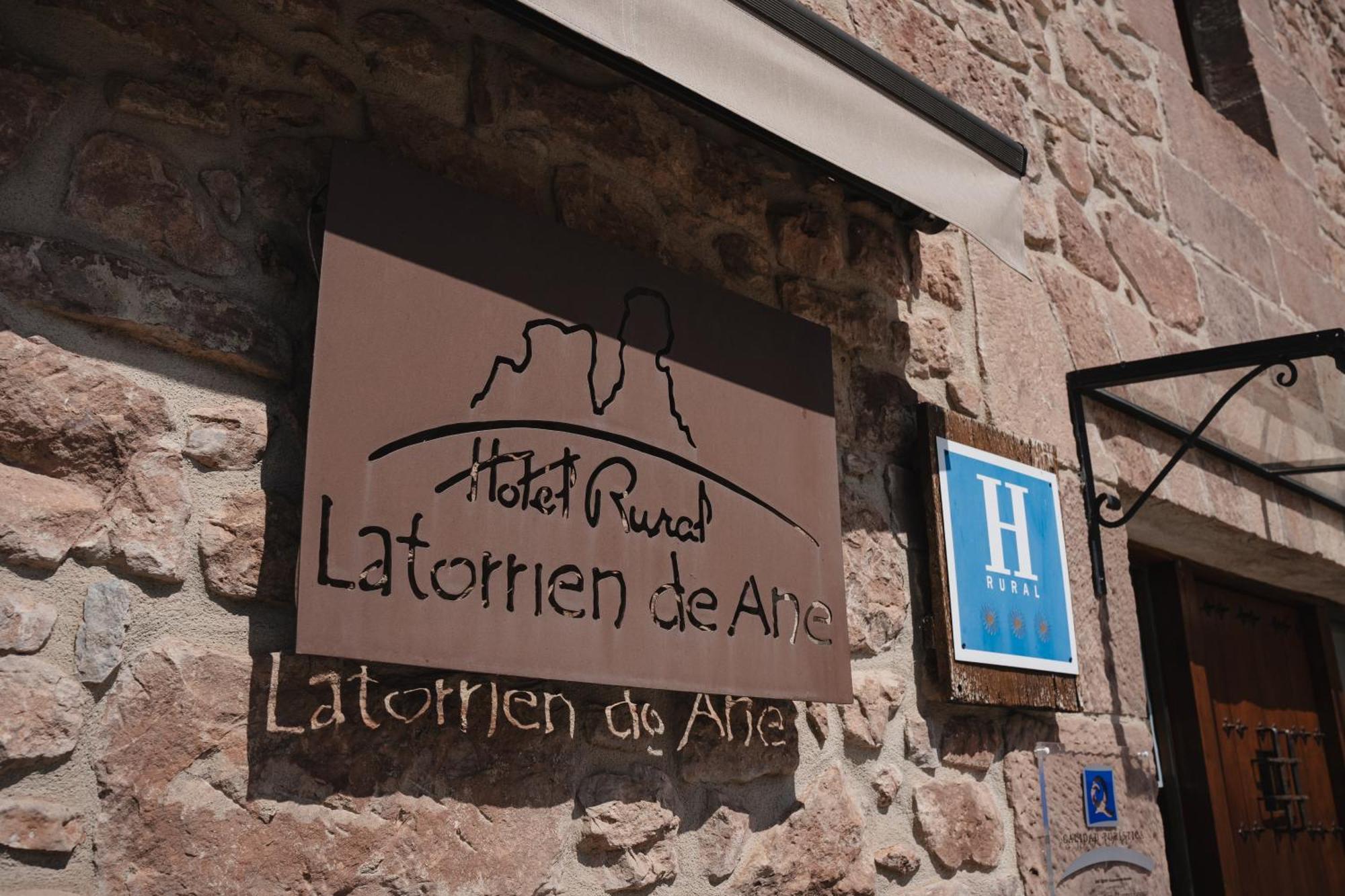 Hotel Rural LATORRIÉN DE ANE Mues Exterior foto